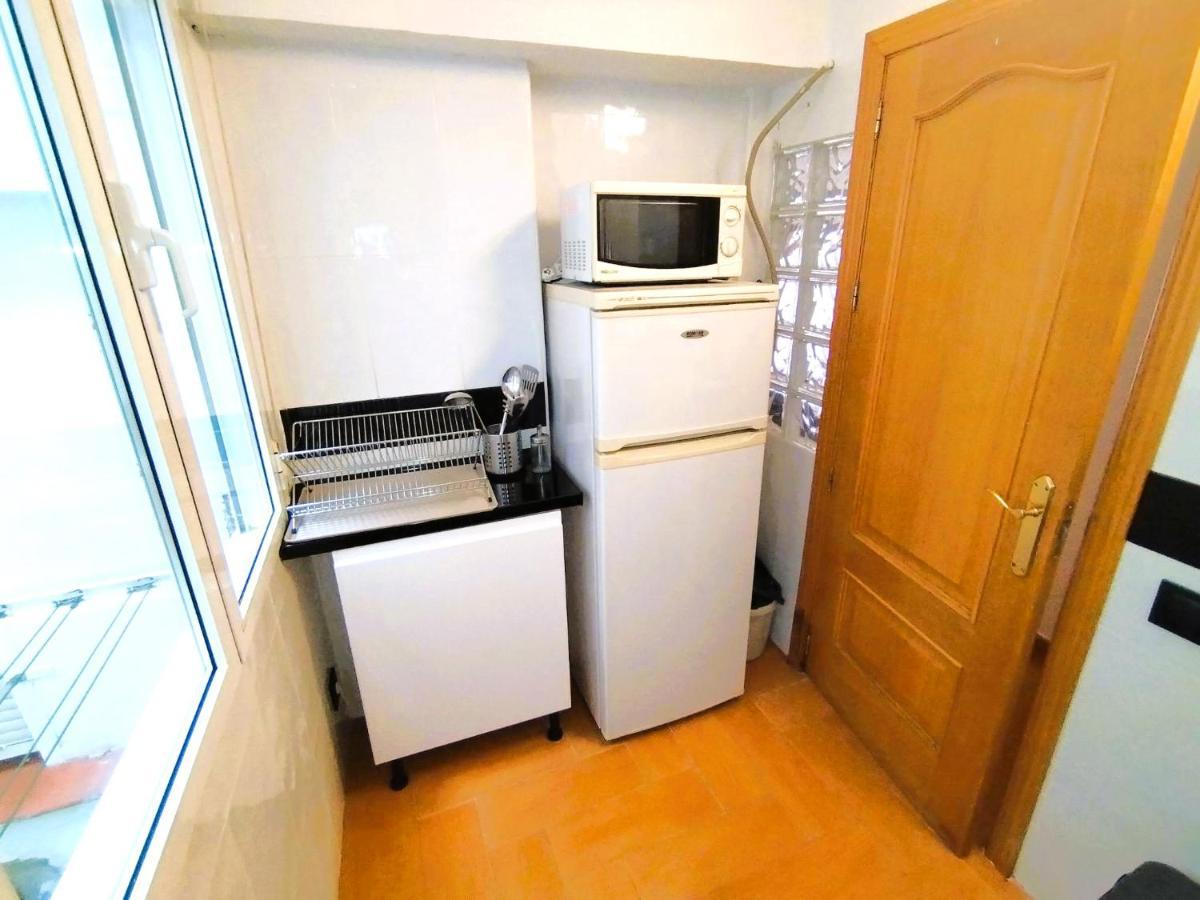 Puerta Del Sol - Apartamento Para 4 Madrid Bagian luar foto